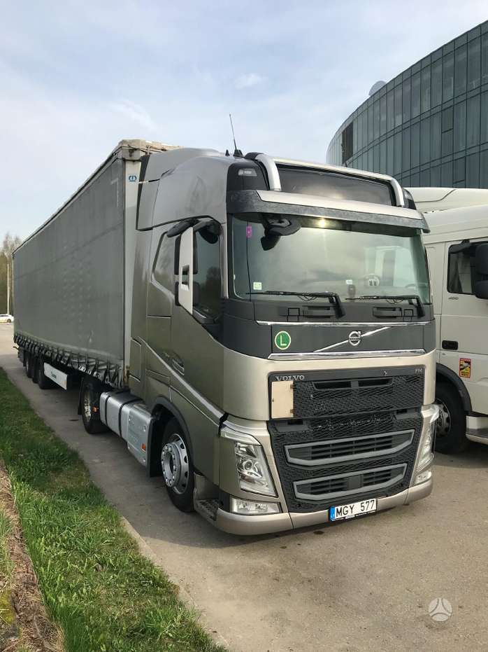 Volvo FH 460 MEGA 2 Miegamosios Vietos 2016 10 M A25679328