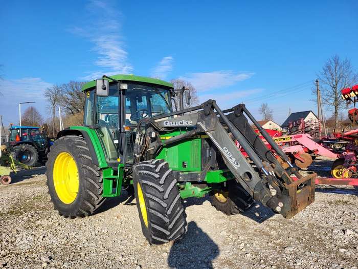 John Deere Traktoriai M A