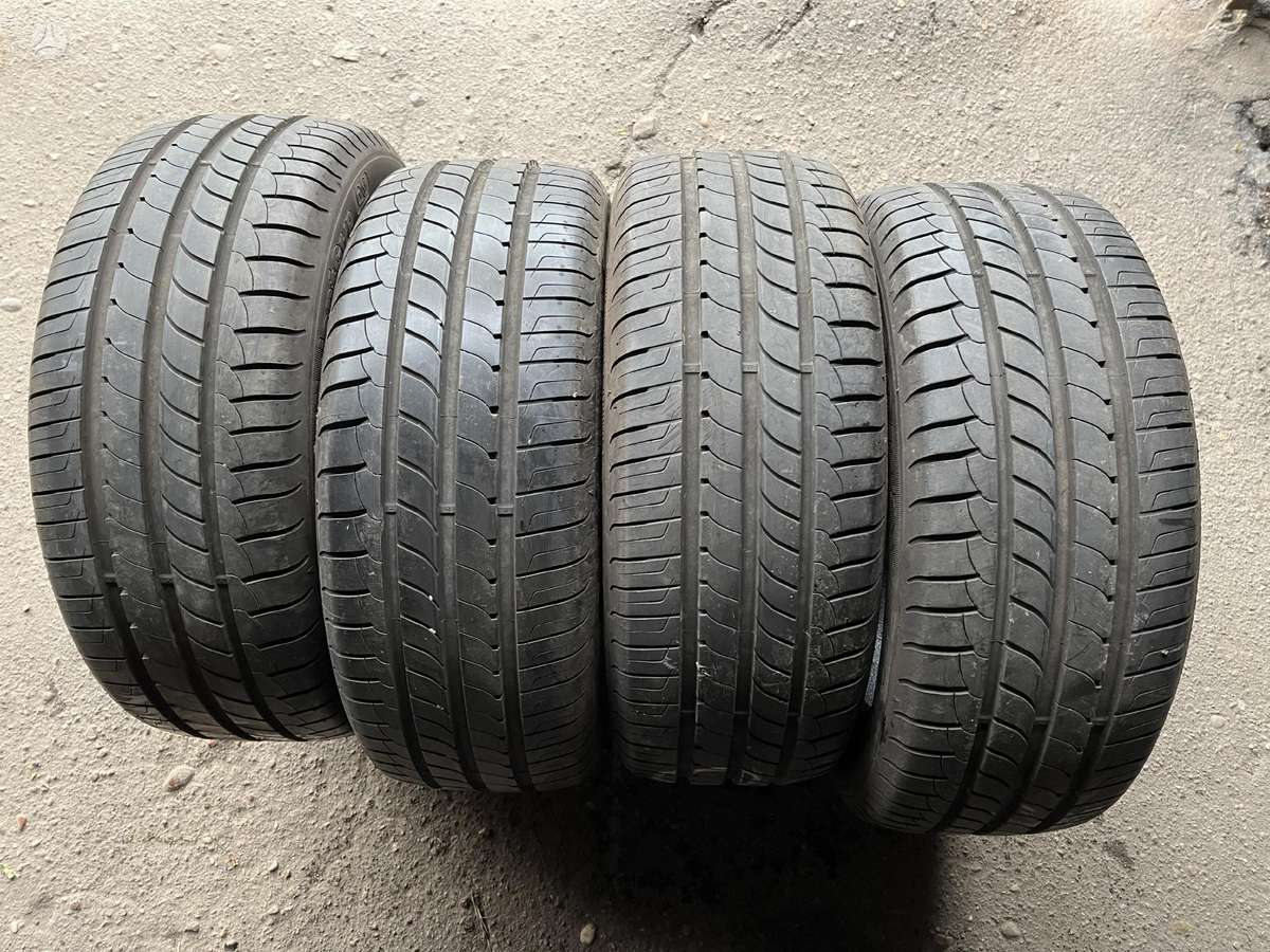 Goodyear EfficientGrip 8mm vasarinės 205 55 R16 A25841646