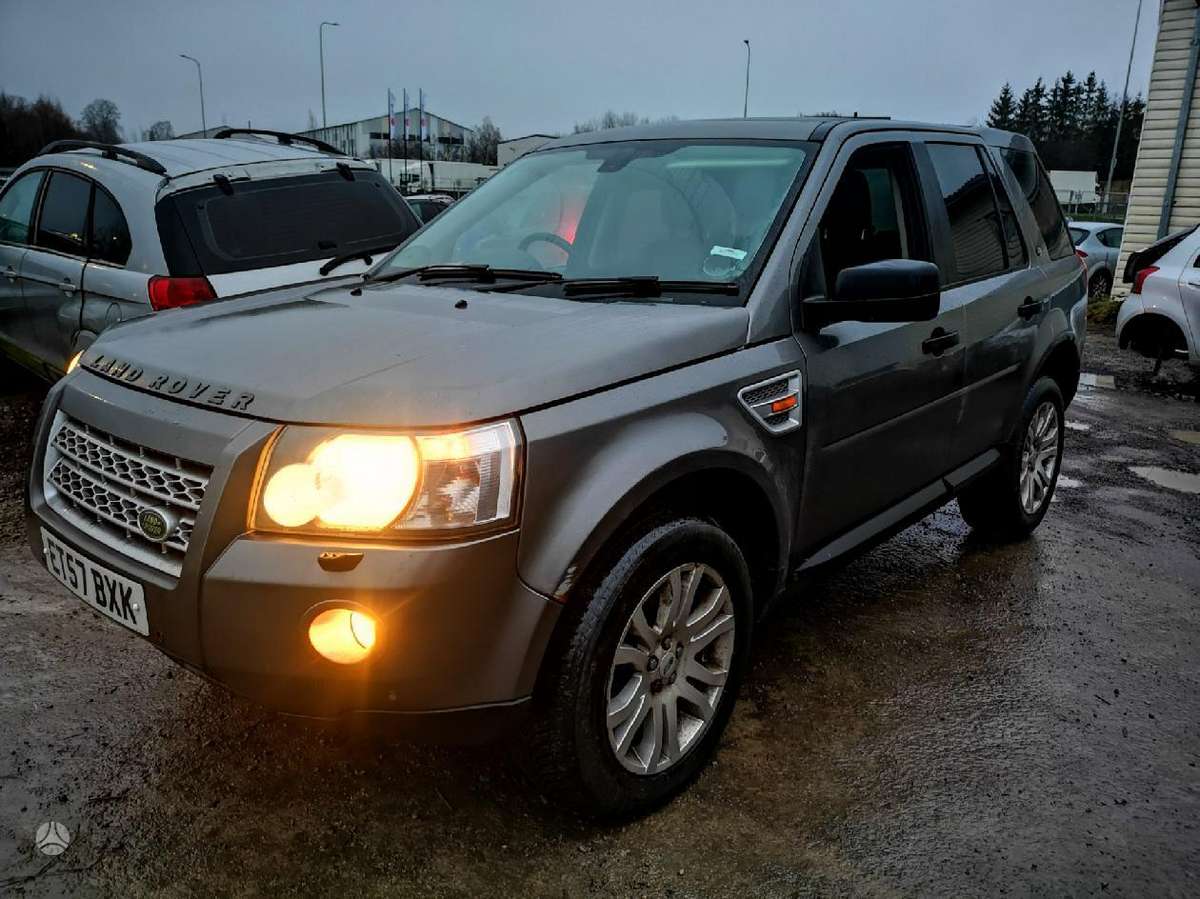 Land Rover Freelander Automobilis Ardomas Dalimis