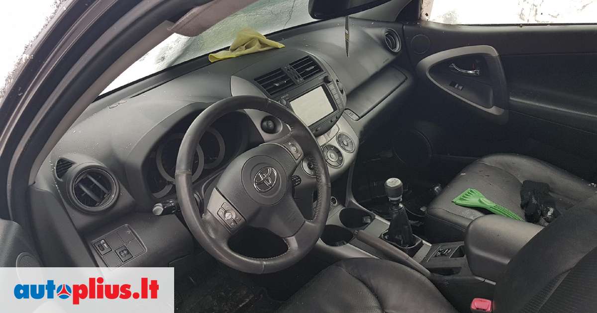 Toyota RAV4 Dalimis Europa D Cat Navigacija Odinis Salonas Kablys R18