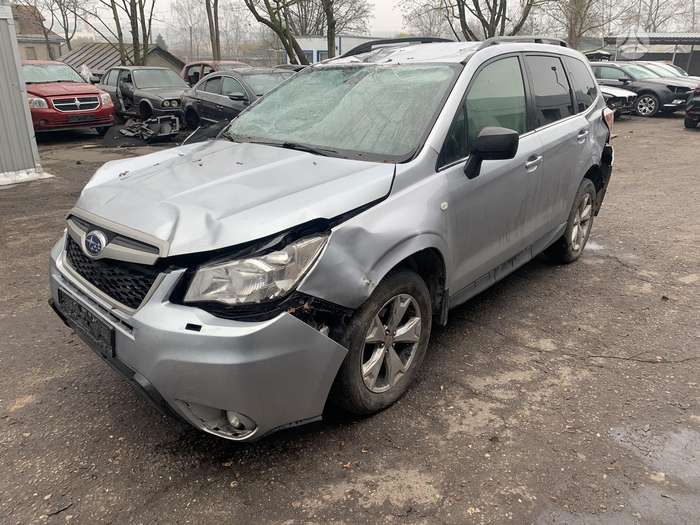 Subaru Forester dalimis. Naudotos automobilių dalys automobiliai nuo