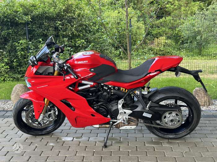 Ducati Supersport 937cc, superbikes