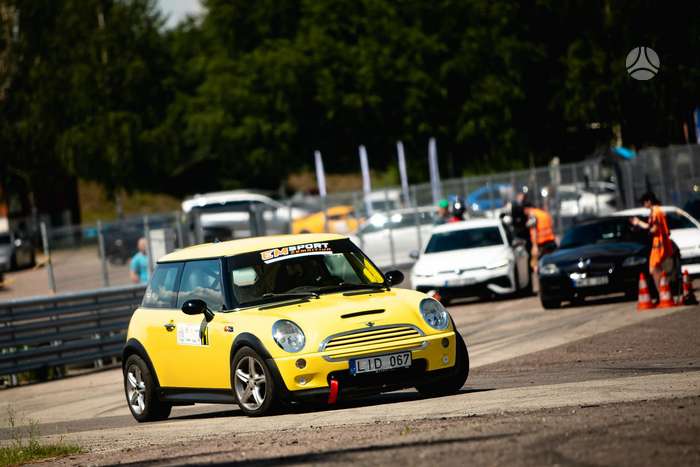 Mini Cooper S, 1.6 l., hatchback