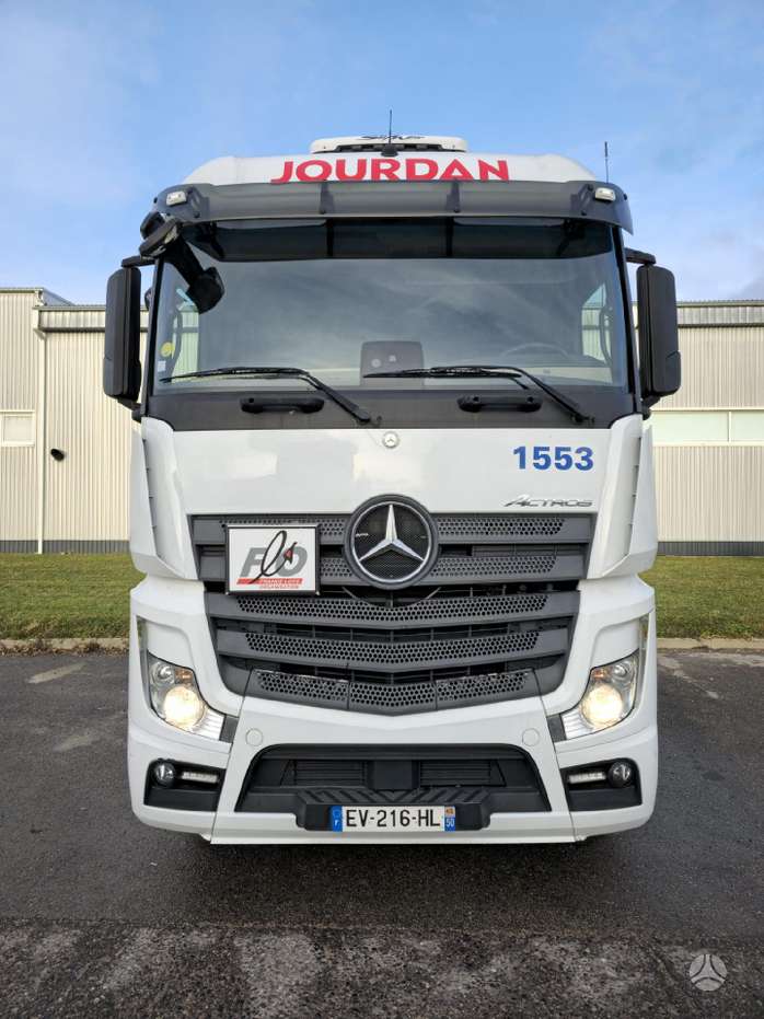 Mercedes Benz Actros Miegamoji Vieta M A