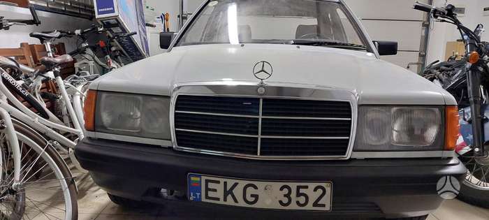 Mercedes-Benz 190 Automobiliai
