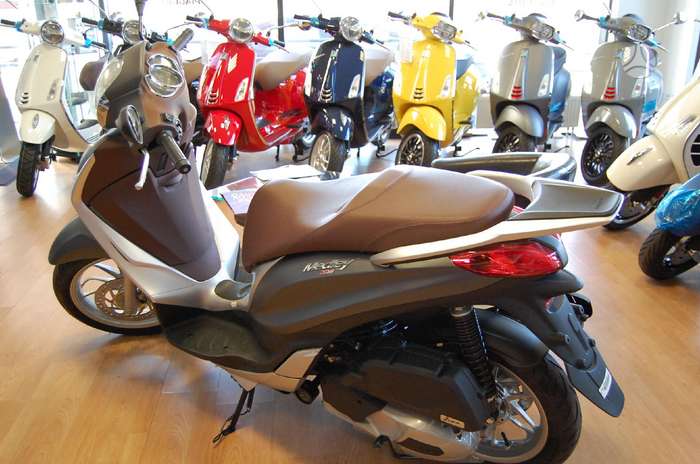 Piaggio Medley 125cc, scooters / mopeds