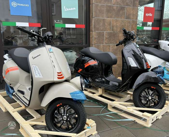 Piaggio Vespa 300cc, scooters / mopeds