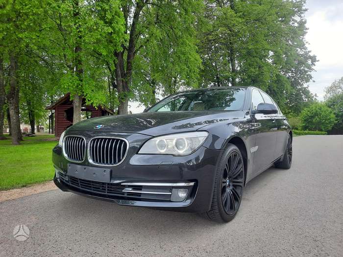 BMW 740, 3.0 l., Седан