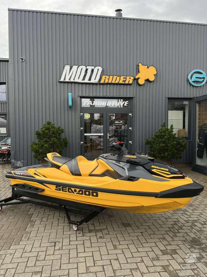 Sea-Doo RXT-X RS 300 2023年モデル：オフショア性能ウォーター