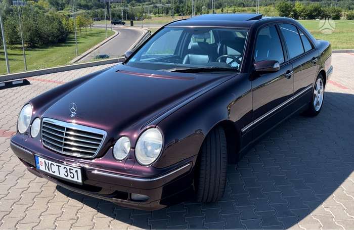 Mercedes-Benz E320, 3.2 l., Седан