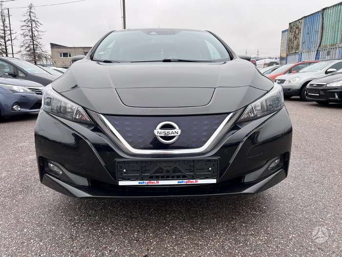 Nissan Leaf, 40 kWh, hatchback