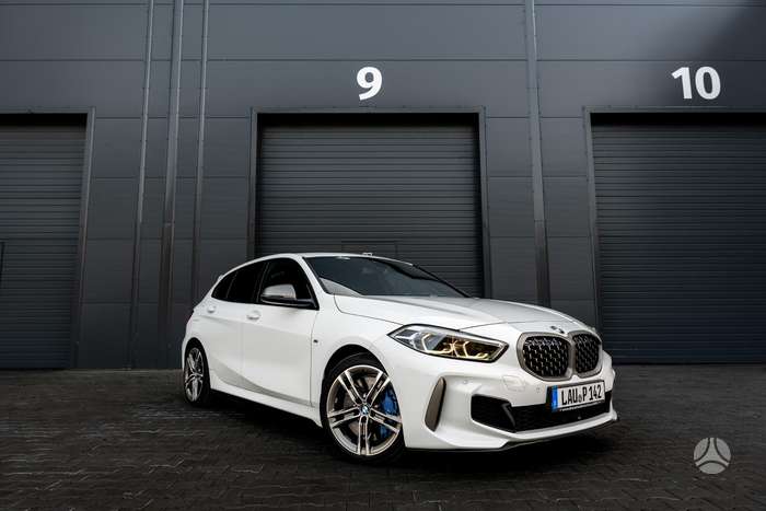 BMW M135i 2022 – parvežtas automobilis