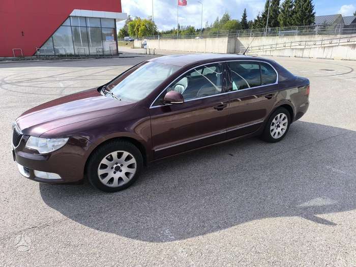Skoda Superb, 1.8 l., hatchback