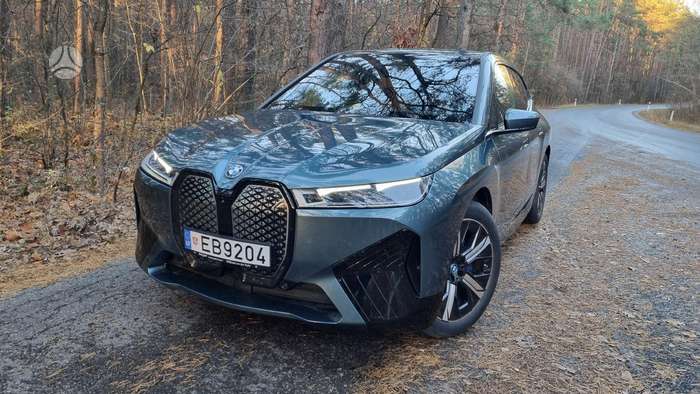 BMW iX, off-road / crossover