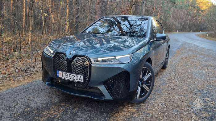 BMW iX, Внедорожник / Кроссовер