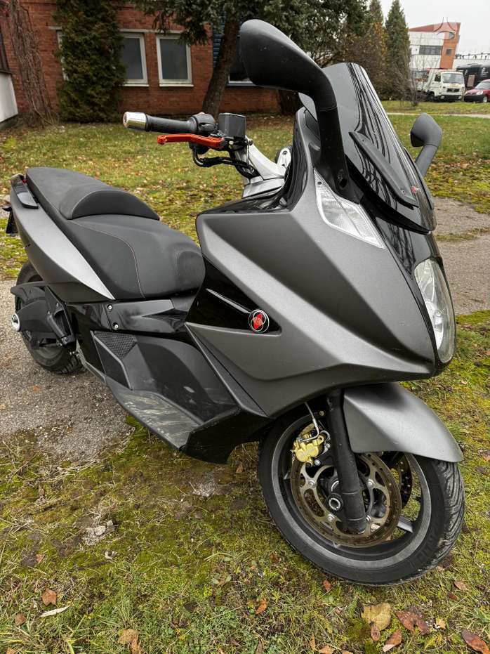 Gilera GP 800 839cc, мотороллеры / мопеды