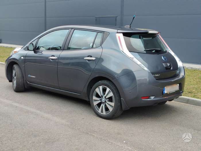 Nissan Leaf, 24 kWh, hatchback
