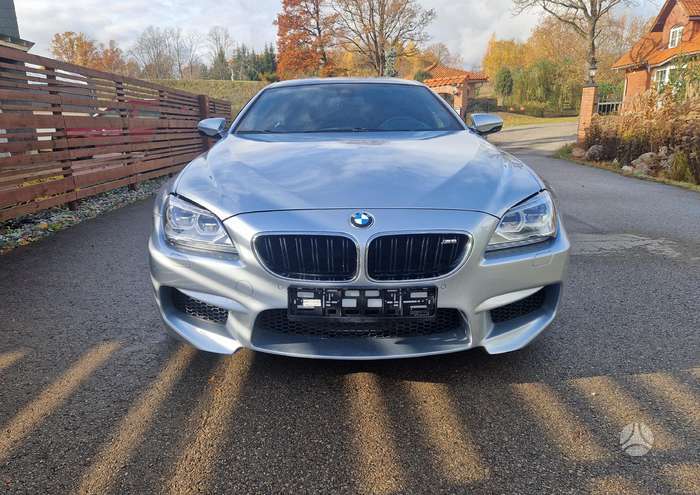 BMW M6, Седан