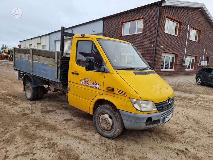 Mercedes-Benz Sprinter, cargo van