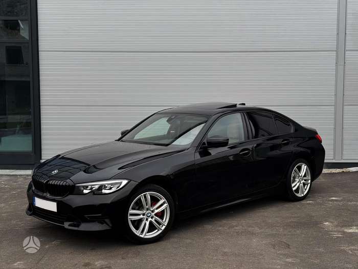 BMW 330i 2019 – parvežtas automobilis