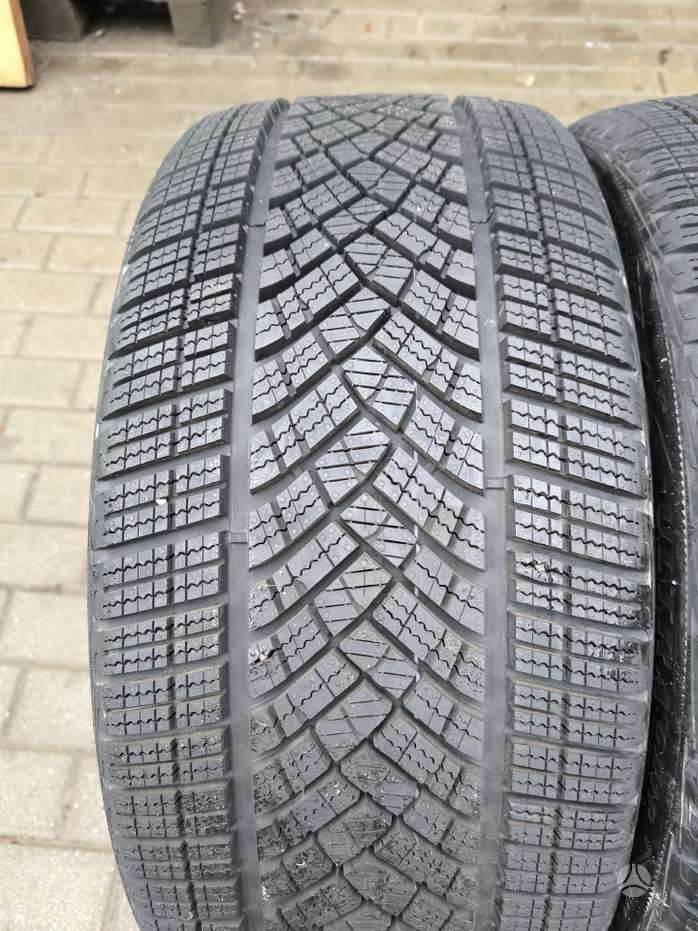 Goodyear Ultragrip Performancr R A