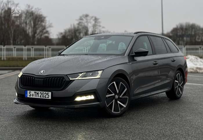 Škoda Octavia 2022 hibridas – parvežtas automobilis