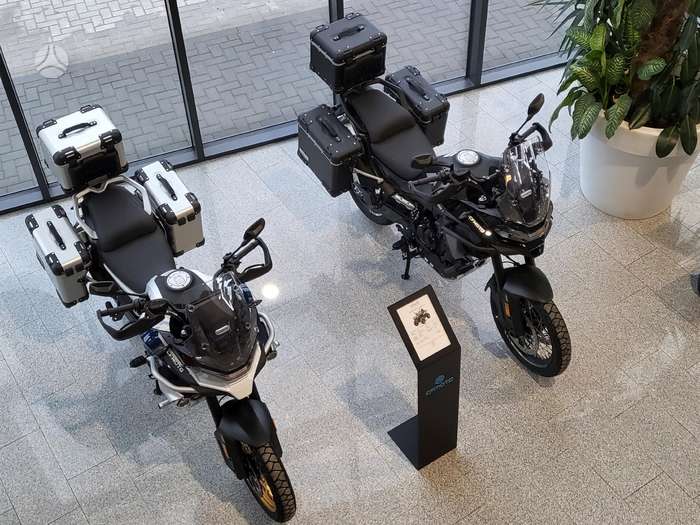 CFMOTO 800 Explore 799cc, touring / sport touring