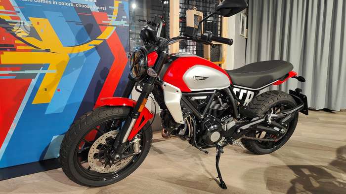 Ducati Scrambler 803cc, street / классические