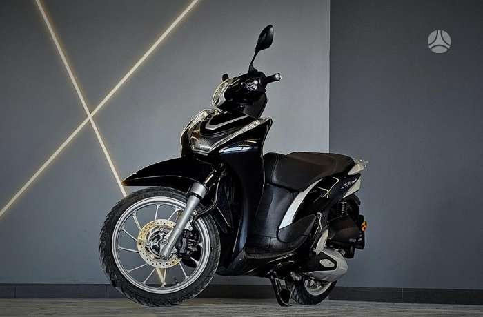 Honda SH 125cc, мотороллеры / мопеды