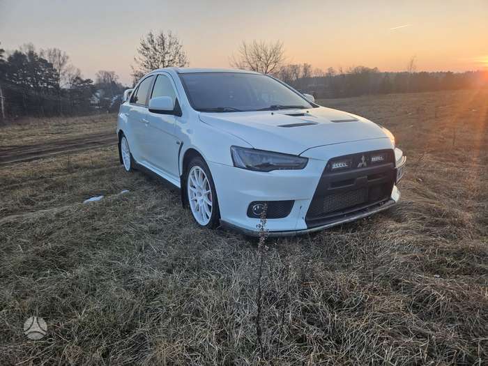 Mitsubishi Lancer Evolution, 2.0 l., sedanas