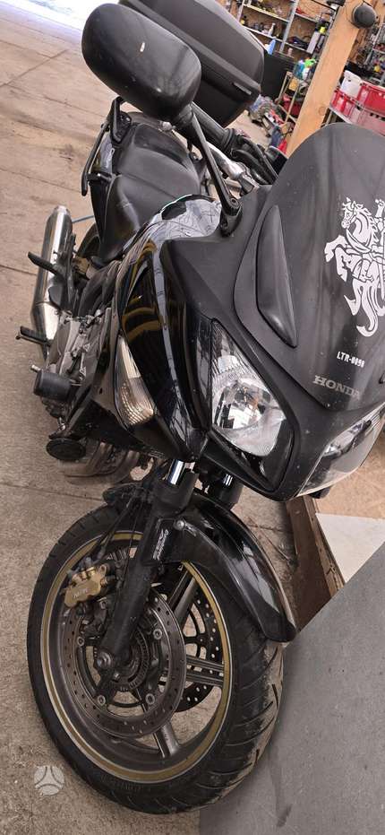Honda CBF 600cc, street / classic