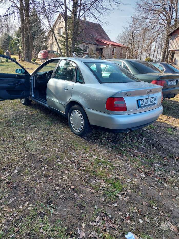 Audi A4, 1.6 l., Седан