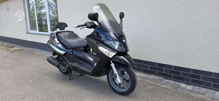 Piaggio Xevo 125cc, мотороллеры / мопеды