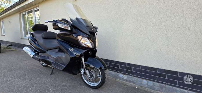 Suzuki Burgman 650cc, scooters / mopeds