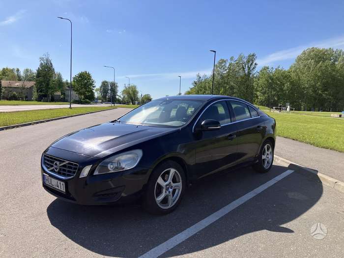 Volvo S60, 2.0 l., Седан