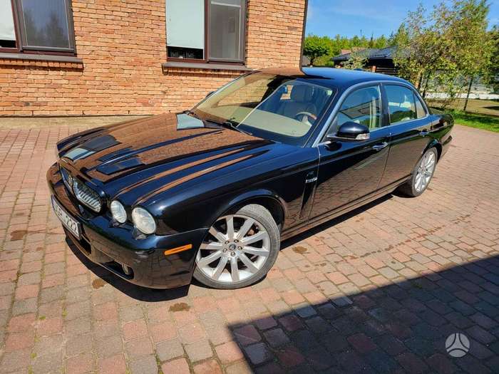 Jaguar XJ, 3.0 l., Седан