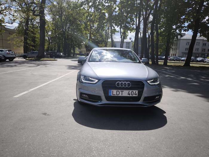 Audi A4, 2.0 l., sedanas