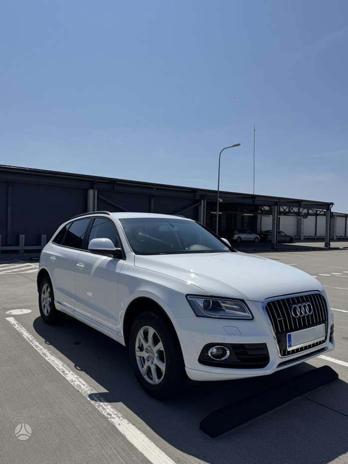 Audi Q5, 2.0 l., off-road / crossover