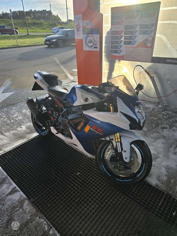 Suzuki GSX-R 750cc, superbikes