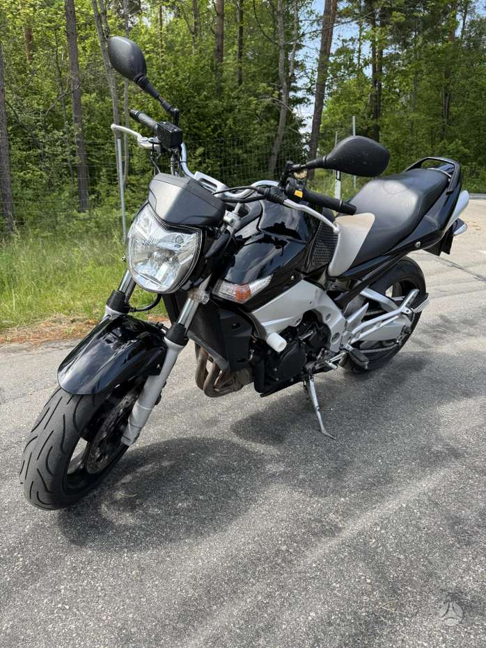 Suzuki GSR 600cc, street / classic