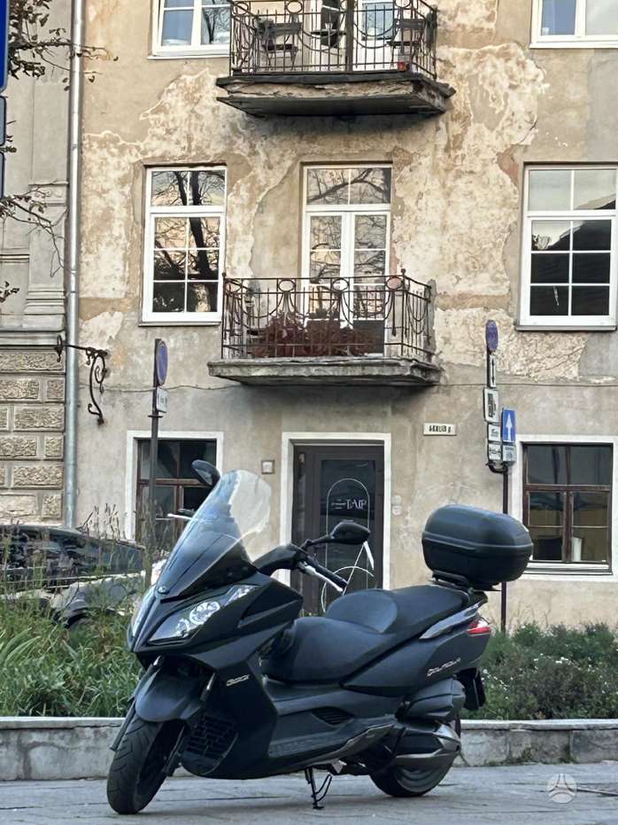 Kymco Downtown 300cc, scooters / mopeds