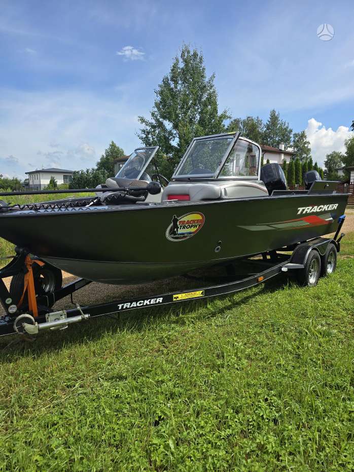 Tracker Targa V18, yachts / cruisers