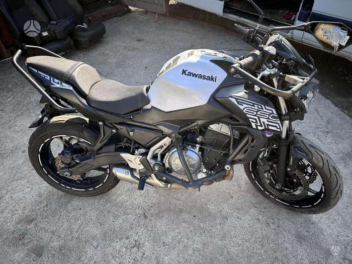 Kawasaki Z 649cc, street / classic