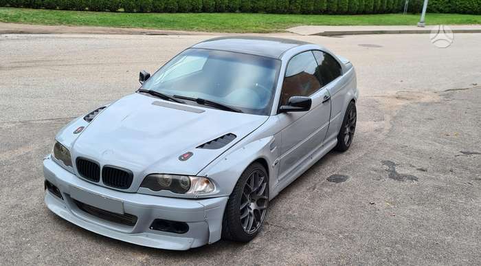 BMW 330, kupė (coupe)