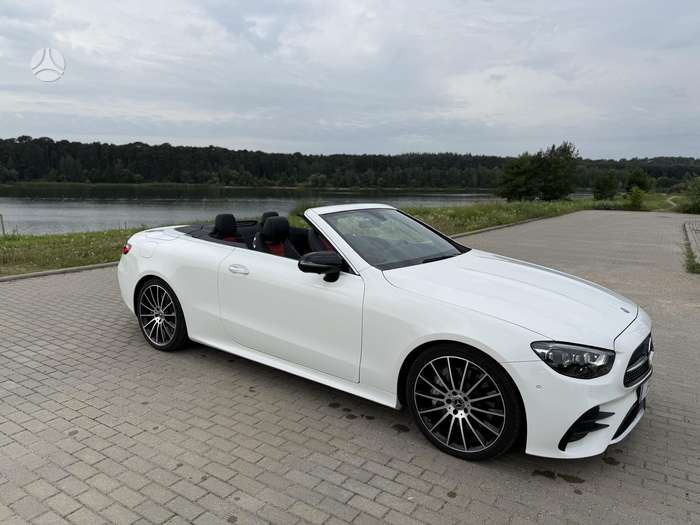Photo 2 of 4