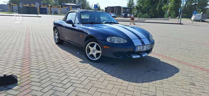 Mazda MX-5, 1.6 l., convertible