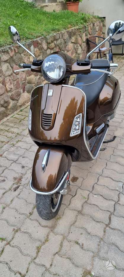Piaggio Vespa 300cc, мотороллеры / мопеды