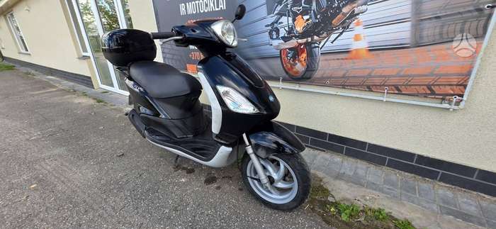 Piaggio Fly 49cc, мотороллеры / мопеды