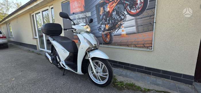 Honda SH 125cc, мотороллеры / мопеды